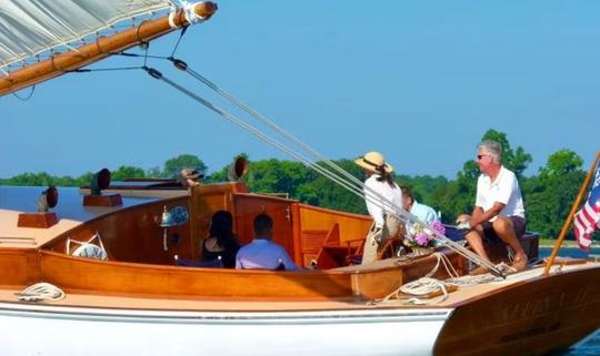 Experimente el encanto de San Miguel a bordo del recorrido en barco Sail Selina de 41 pies y 2 horas