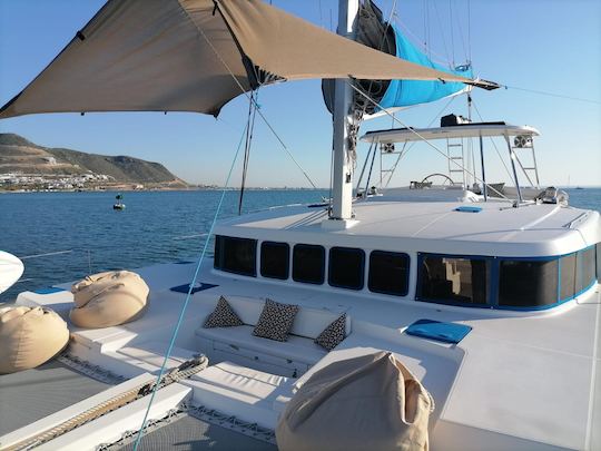 Big Luxury Catamaran 52 Lagoon Bar Sunset Food Music Snorkelng 4 Rooms Bathrooms