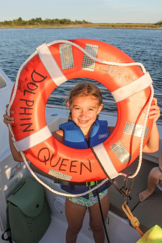 Croisière privée en bateau avec les dauphins de Flipper Finders dans le port de Charleston