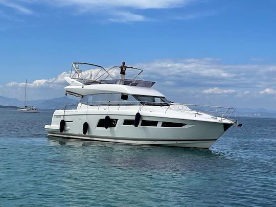 Alquiler del yate a motor Prestige 500 Fly en la Costa Azul, Francia