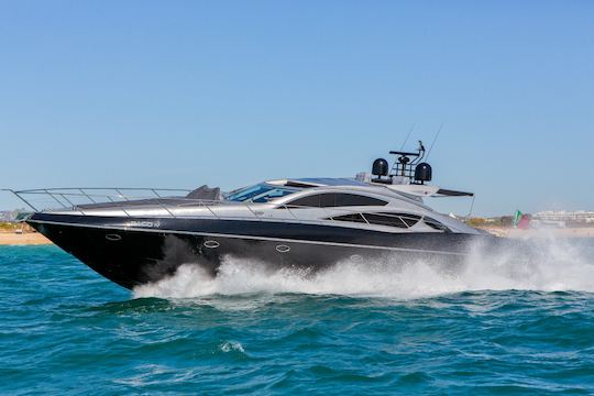 Impresionante Sunseeker Predator de 72 pies para alquilar en Vilamoura, Algarve