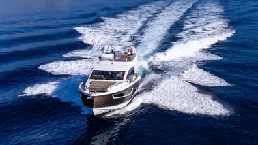 Sealine F430 Luxury Motor Yacht for charter in Dubrovnik