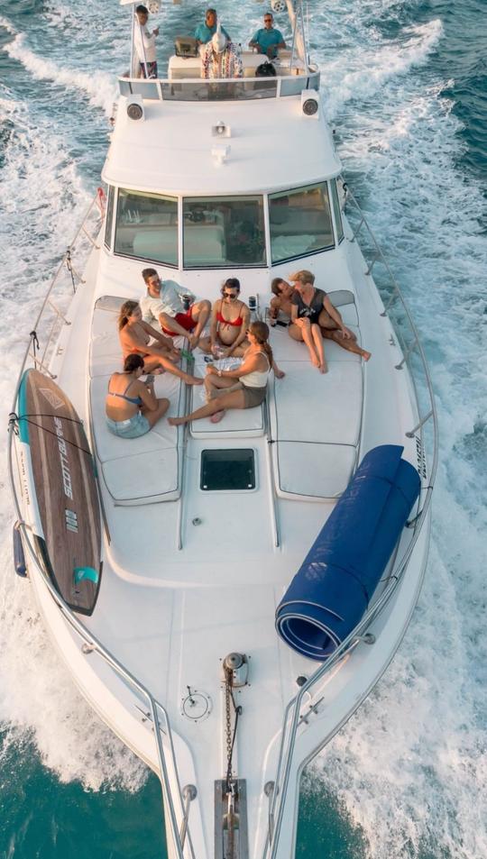 Alquile este increíble Sea Ray de 55 pies para hasta 19 personas/MÍNIMO 6 HORAS    