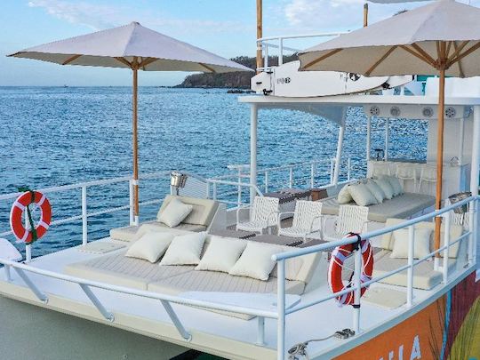 Luxury 42ft Catamaran for Your Next Adventure