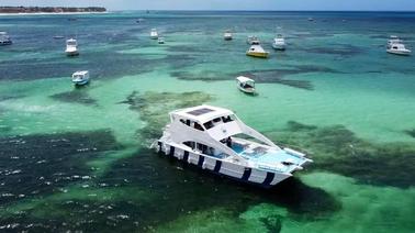  Caribbean Paradise: Exclusive Yacht for Unforgettable Events in La Romana