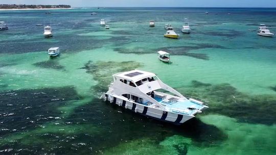  Caribbean Paradise : yacht exclusif pour des événements inoubliables à La Romana