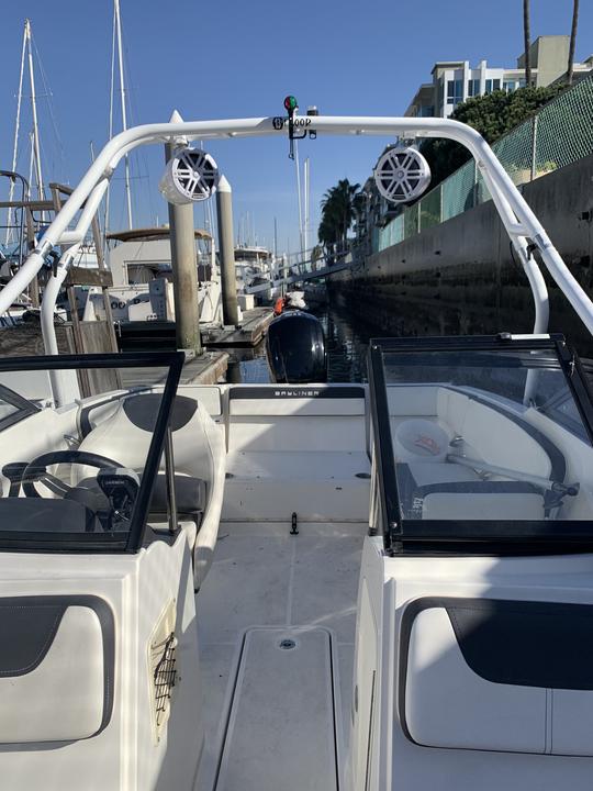 18' Bayliner à Marina del Rey, Californie