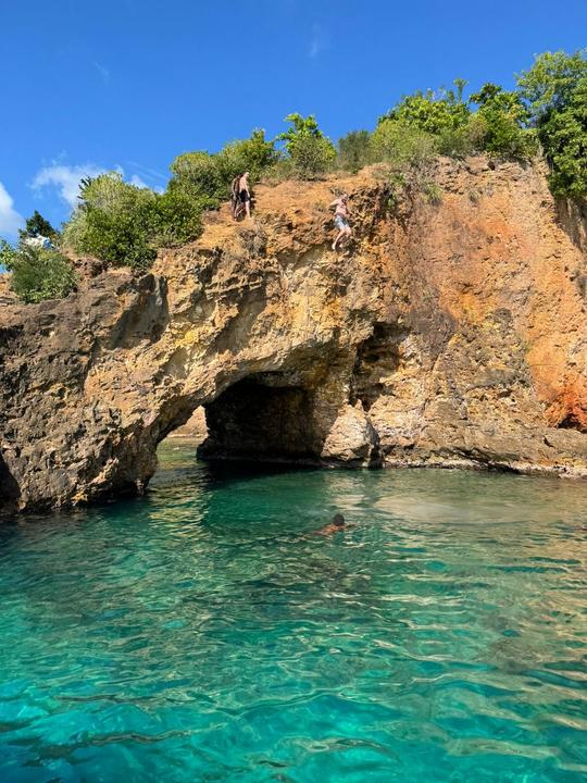  Private Speedboat Charter in St. Lucia on 28.2ft Mako Center Console