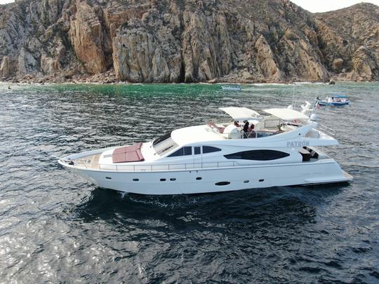 Expérience en yacht de premier ordre à Cabo : Ferretti de 88 pieds !