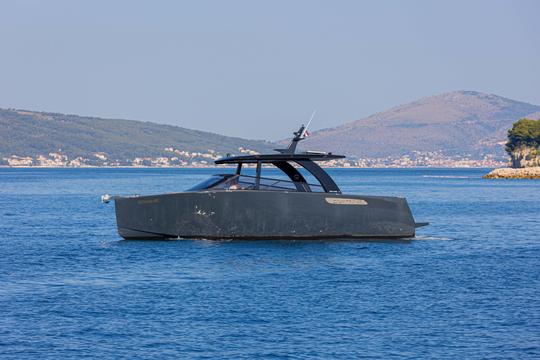 Charter Luxury Aboard COLNAGO 35' Yacht in Split, Croatia