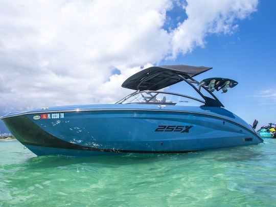 Jetboat: Miami Fun on Yamaha AR250 – All-Inclusive Thrills