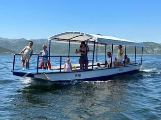 Paseos en barco por el lago Skadar