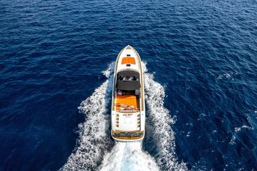 007 Vibes: Dive into Luxury with Tecnomar Madras 64 Yacht Rental in Dubrovnik