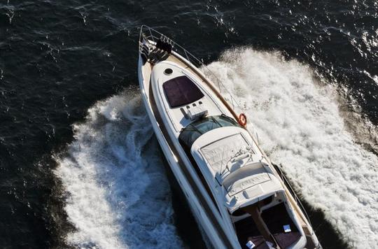 Alquiler del megayate Princess V65 Power en Saint-Tropez 