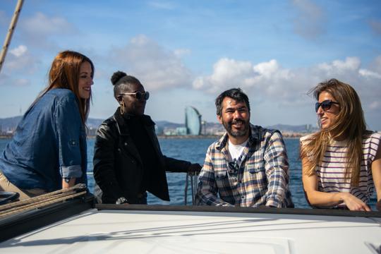 Excursion à la voile à Barcelone avec un guide professionnel et multilingue