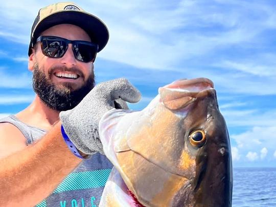 Chárter de pesca, esnórquel y divertidos recorridos al atardecer para la familia