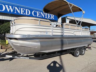 Sun Tracker 22 DLX Party Barge for rent on Lake Lewisville