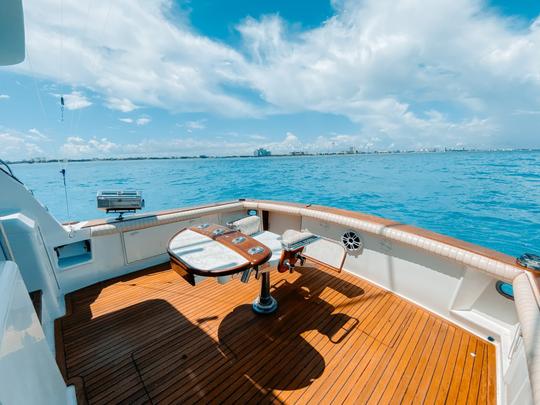 Offre de dernière minute ! Ocean Yacht de 55 pieds à louer à Cancun, au Mexique.