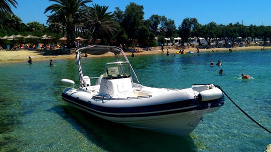 Bateau Yria 620-RIB à louer au port d'Agia Anna, Naxos, Grèce