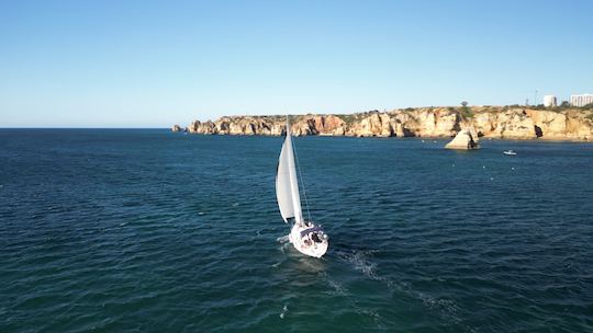 Aventura diurna de vela perto de Lagos e Luz!