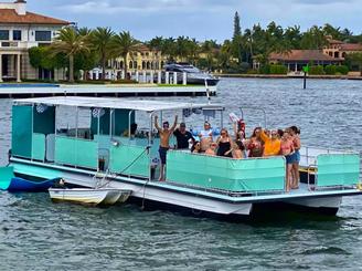 El alquiler de pontones más grande de Fort Lauderdale, 53 pies de largo, hasta 49 huéspedes