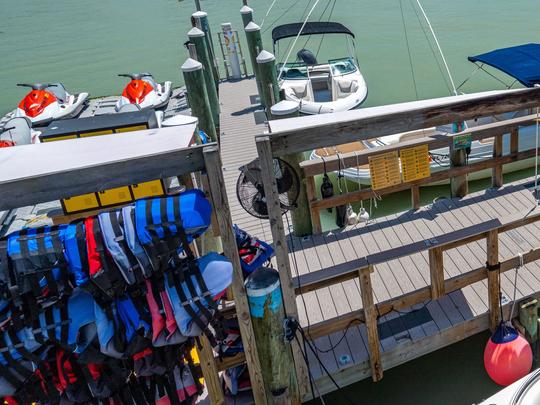 Huracán de 24 pulgadas/barco de cubierta, 12 pasajeros/150 Yamaha