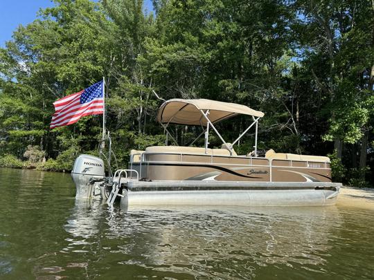 24’ Godfrey Sweetwater Pontoon on Lake Anna