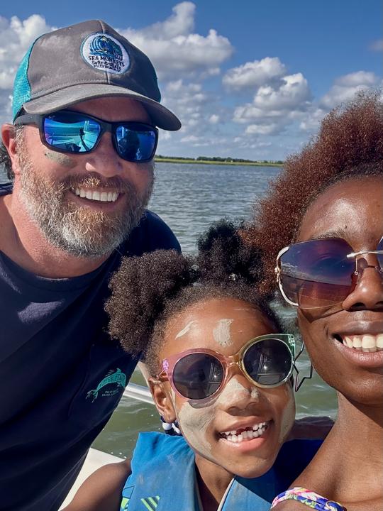 Croisière privée en bateau avec les dauphins de Flipper Finders dans le port de Charleston