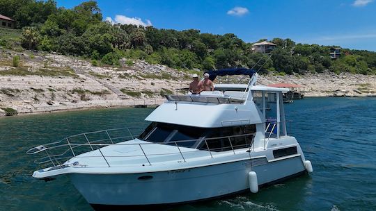 Luxurious 40 ft Carver Yacht | Lake Travis, Austin, Texas