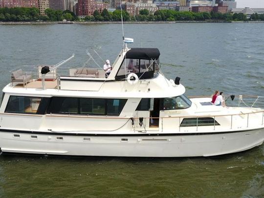 60ft Hatteras Luxury Motor Yacht in NY Harbor - USCG Inspected