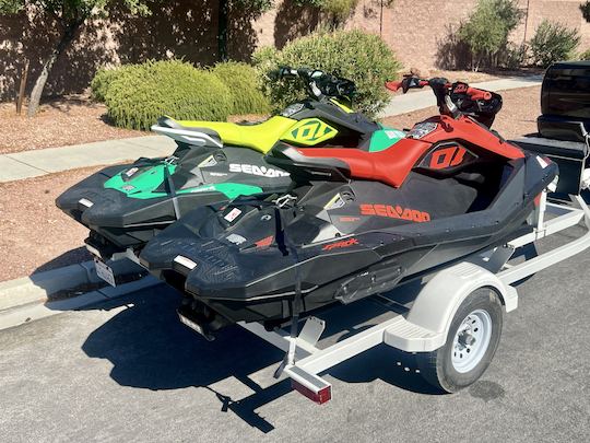 (2) JET-SKIS SEADOO SPARK TRIXX avec système audio 3 sièges