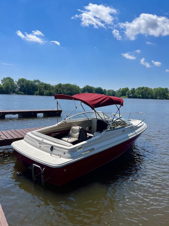 20ft Maxum Speed Boat - 6 Person Capacity